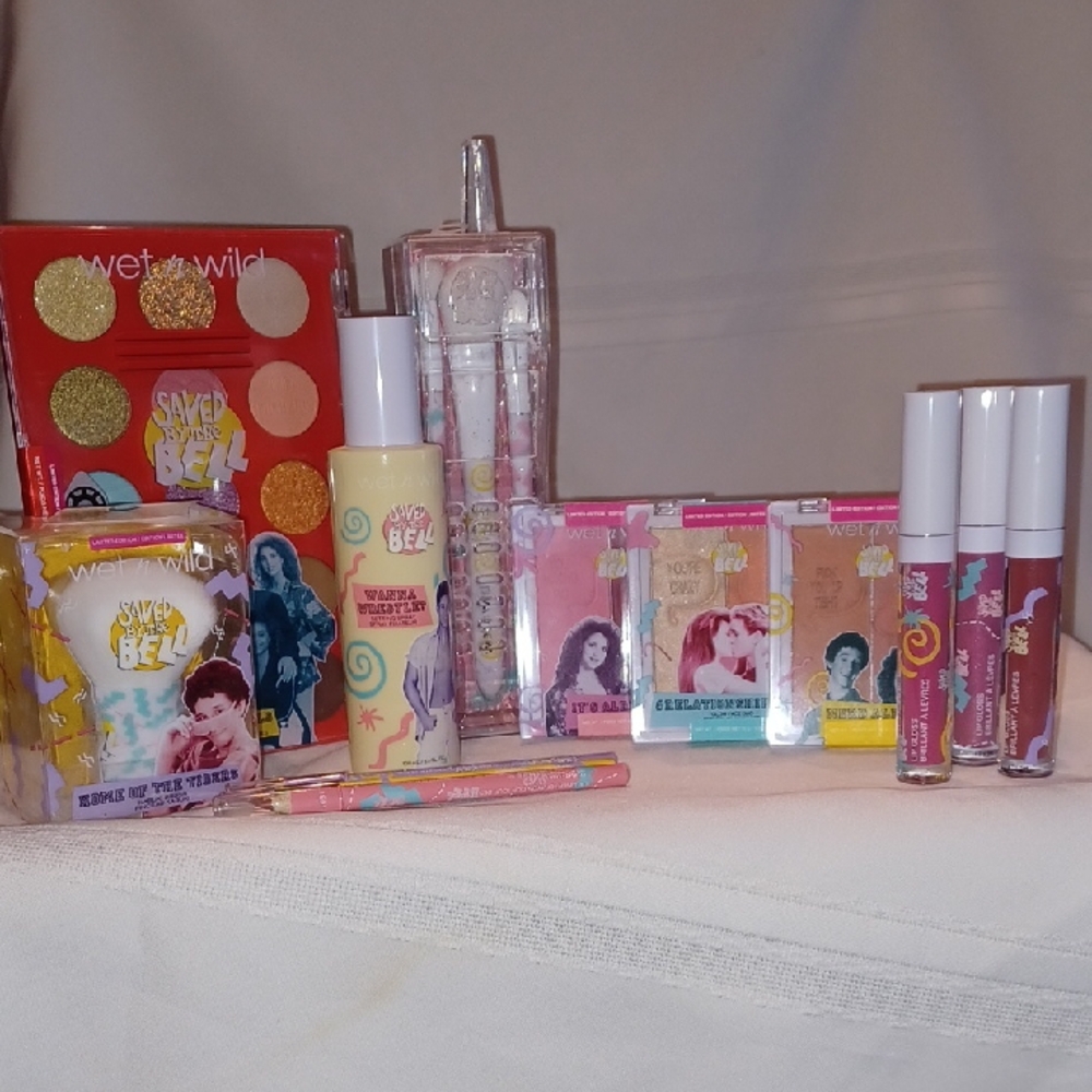 14 Piece Wet n Wild Saved by the Bell Makeup Collection